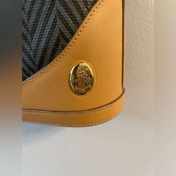 Vintage Mark Cross Crossbody Bag Beige Leather and Canvas Small 6.5” x 8” x 3” - Picture 8 of 14